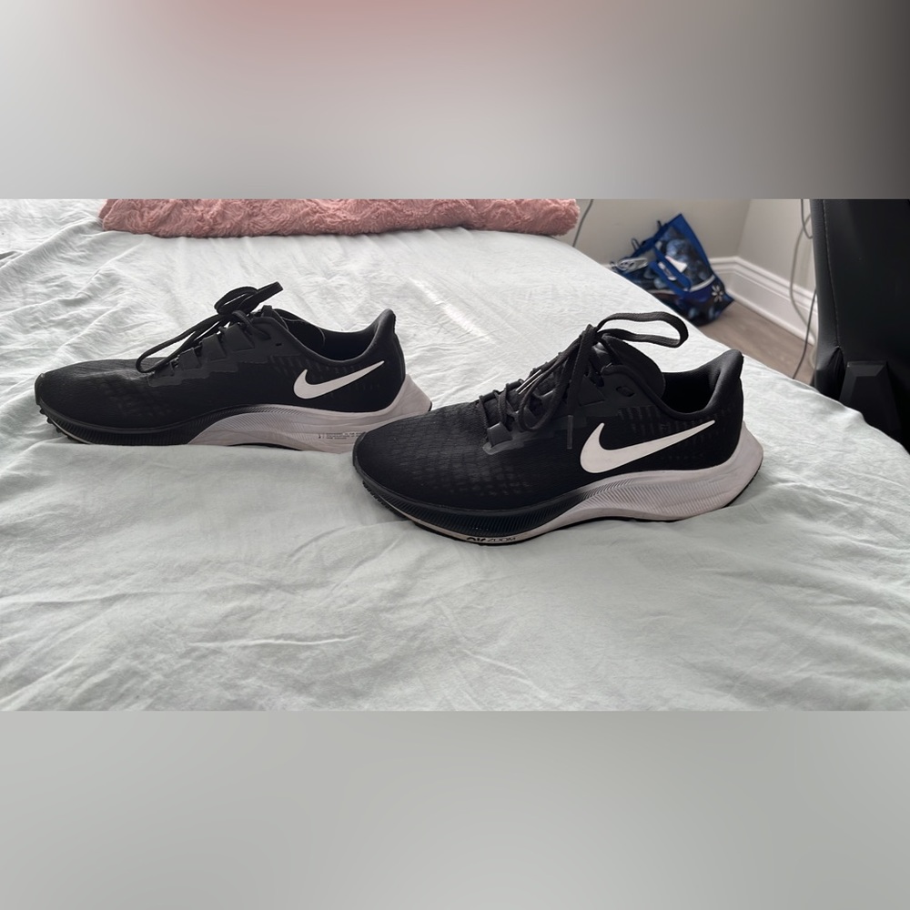 Nike shoes size 6.5